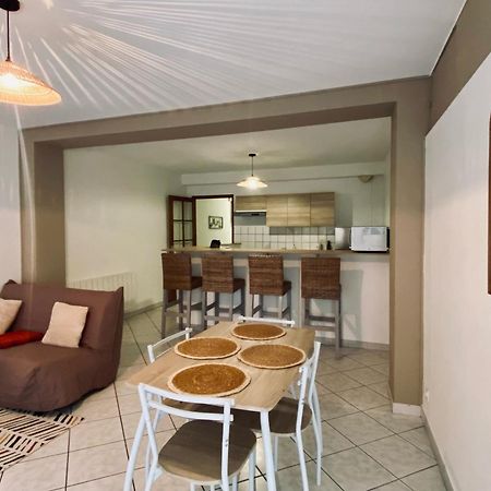 Appartement Au Centre-Ville Avec Cour Langres Exteriör bild