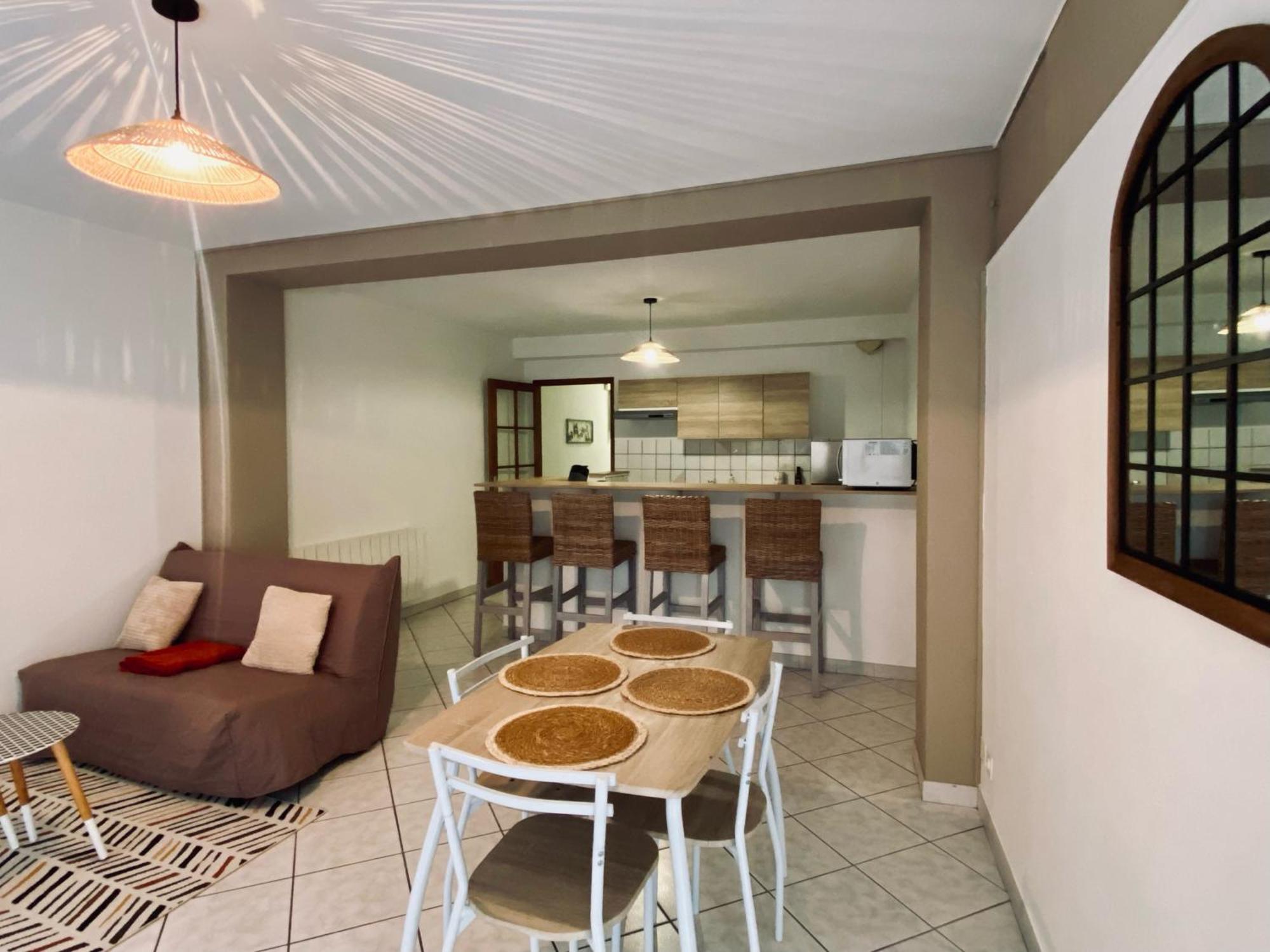 Appartement Au Centre-Ville Avec Cour Langres Exteriör bild