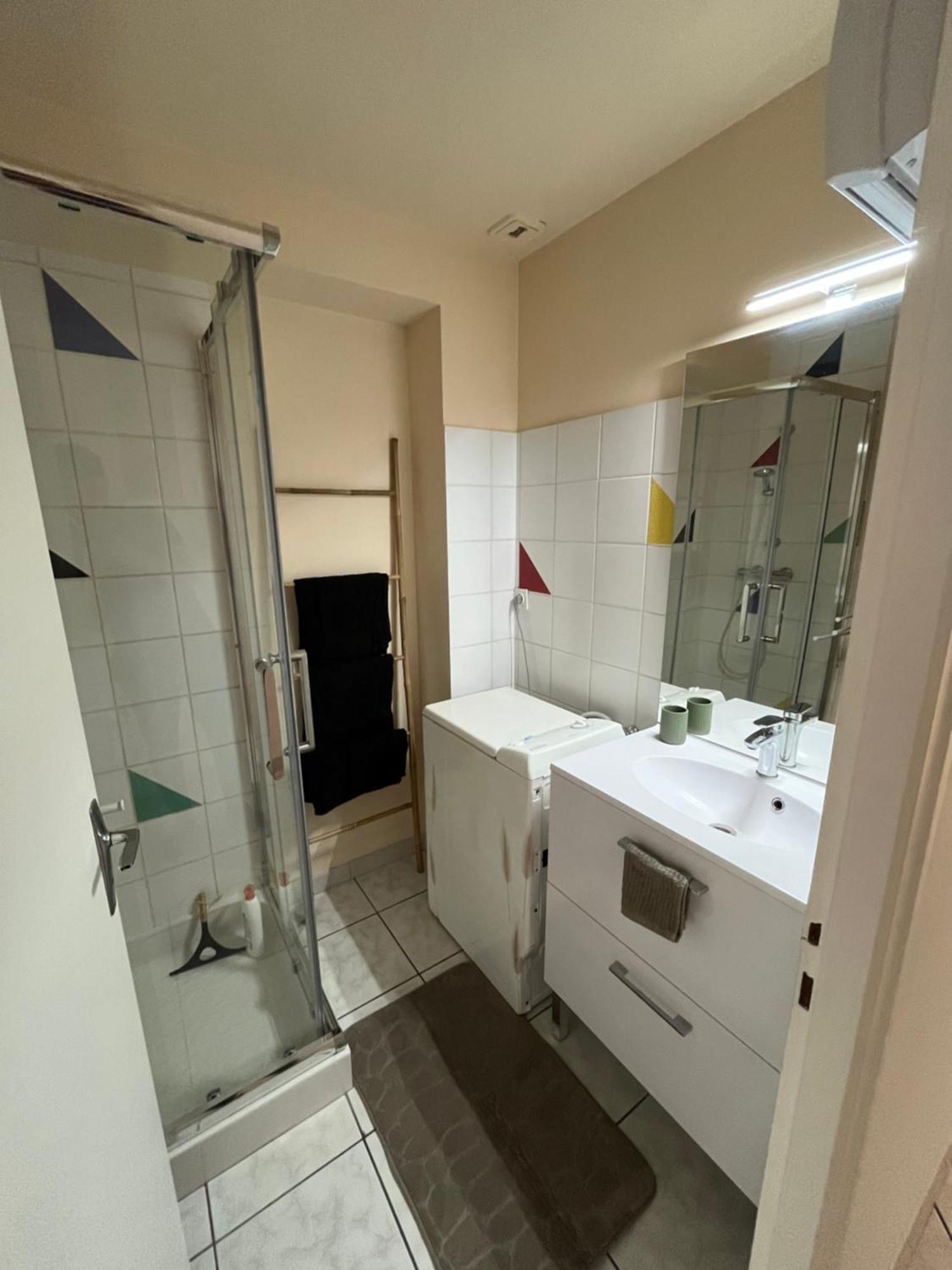 Appartement Au Centre-Ville Avec Cour Langres Exteriör bild